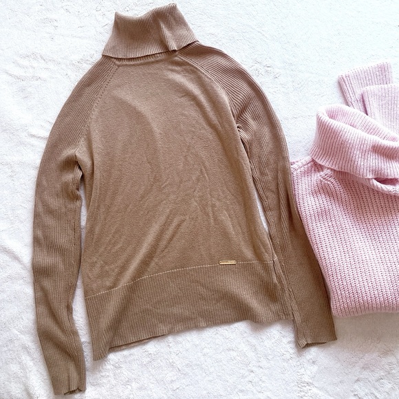 Michaell Michael Kors knit tan turtleneck - Picture 5 of 11